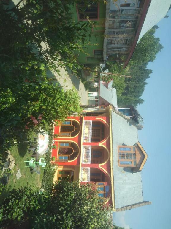 Wani Guest House Gulmarg Exterior photo