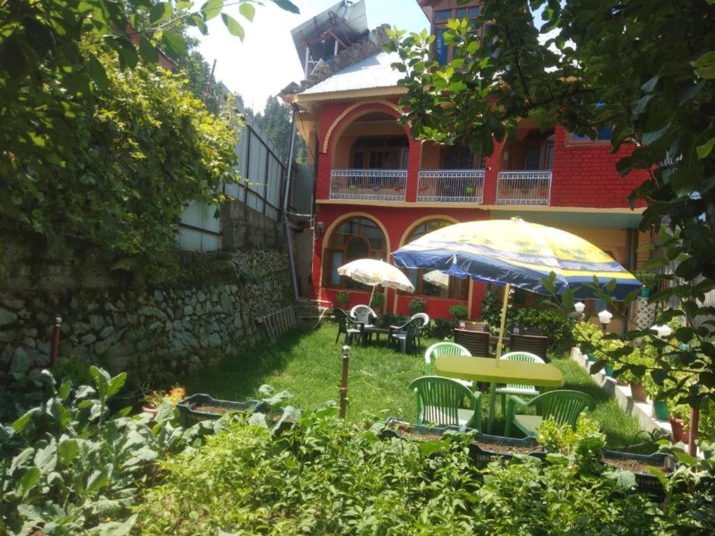 Wani Guest House Gulmarg Exterior photo
